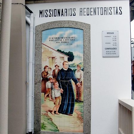 Casa De Retiros N. S. Perpetuo Socorro Hotell Guimarães Exteriör bild
