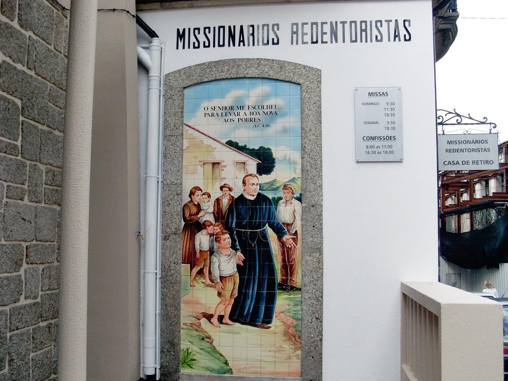 Casa De Retiros N. S. Perpetuo Socorro Hotell Guimarães Exteriör bild