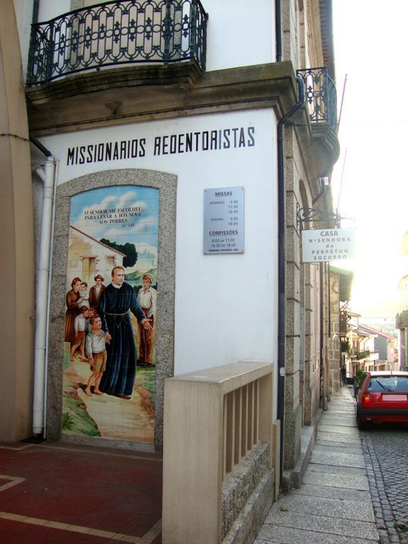 Casa De Retiros N. S. Perpetuo Socorro Hotell Guimarães Exteriör bild